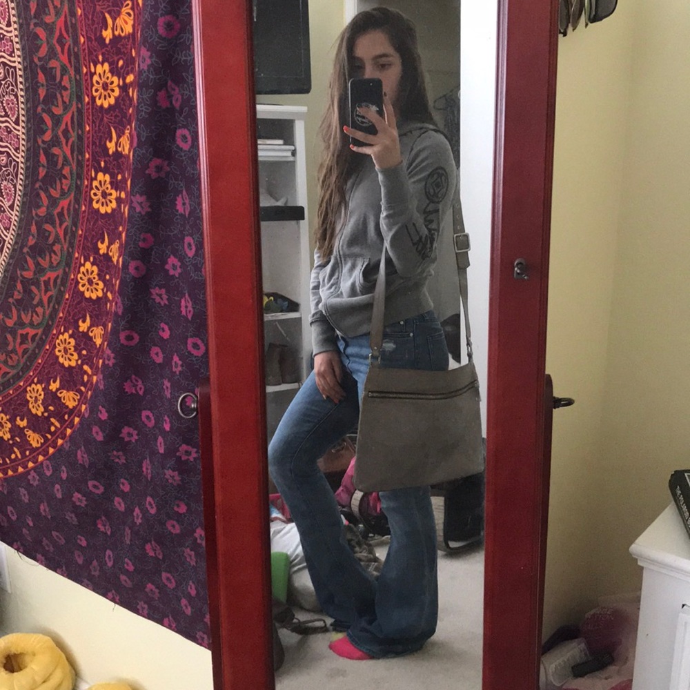 TAUPE HOBO BAG!!